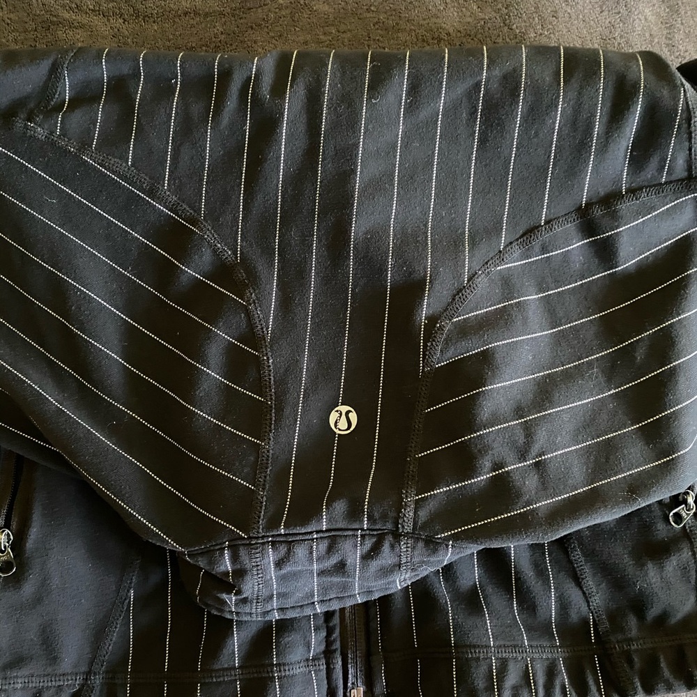 Lululemon jacket - Picture 2 of 4